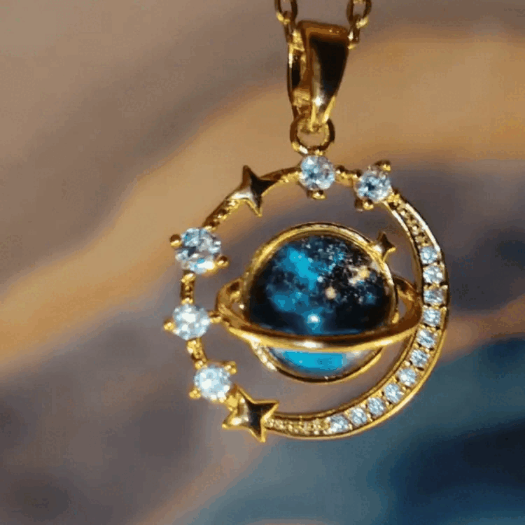 Collar Galáctico con Dije Elegancia Cósmica y Significado Personal