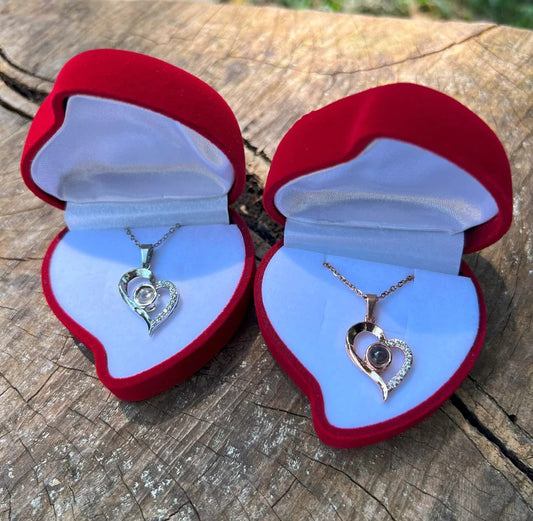 Collar con Cristal en Caja de Corazón